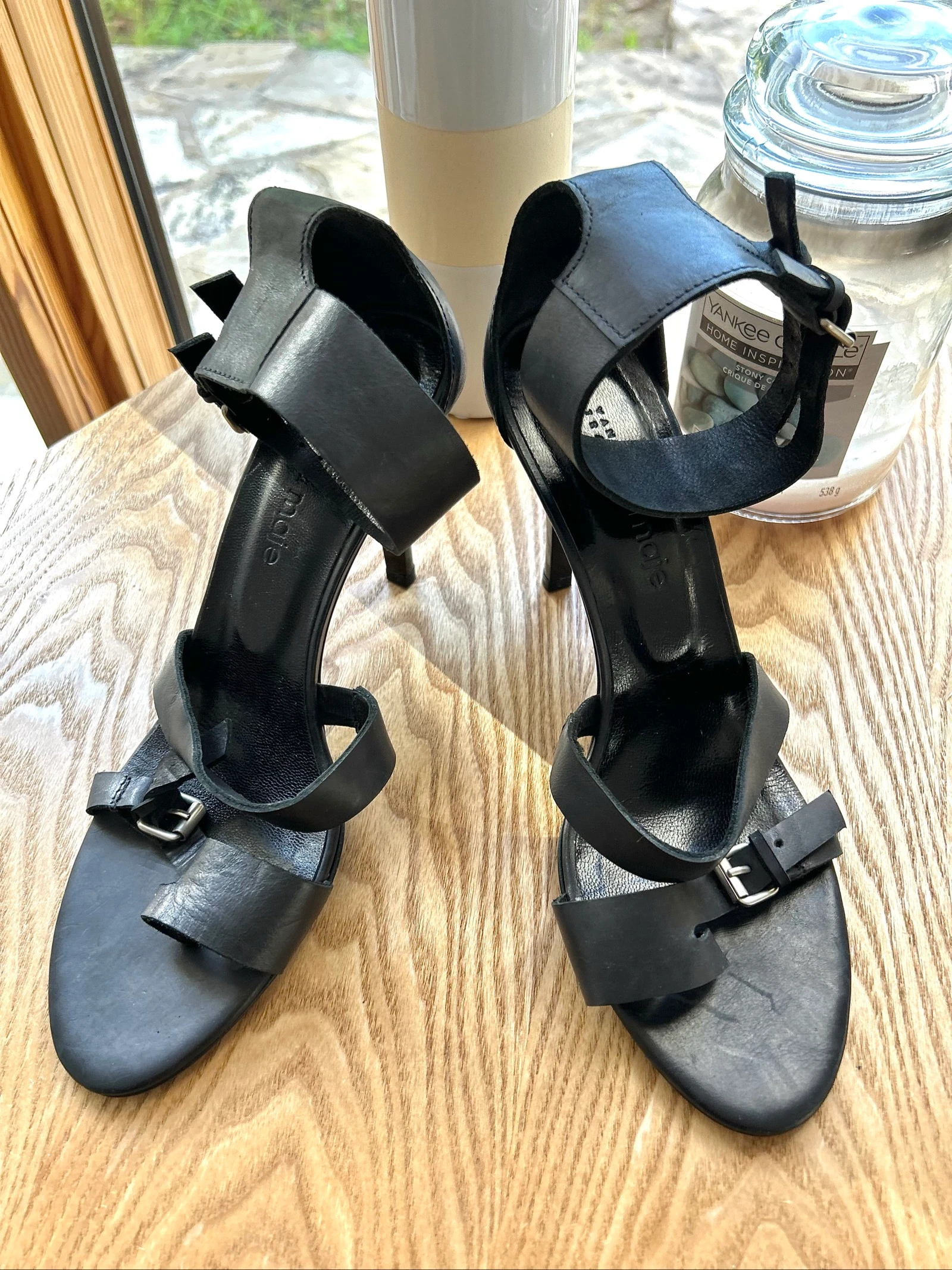 Sandales à talons en cuir noir Pointure 40 Maje  – photo 9